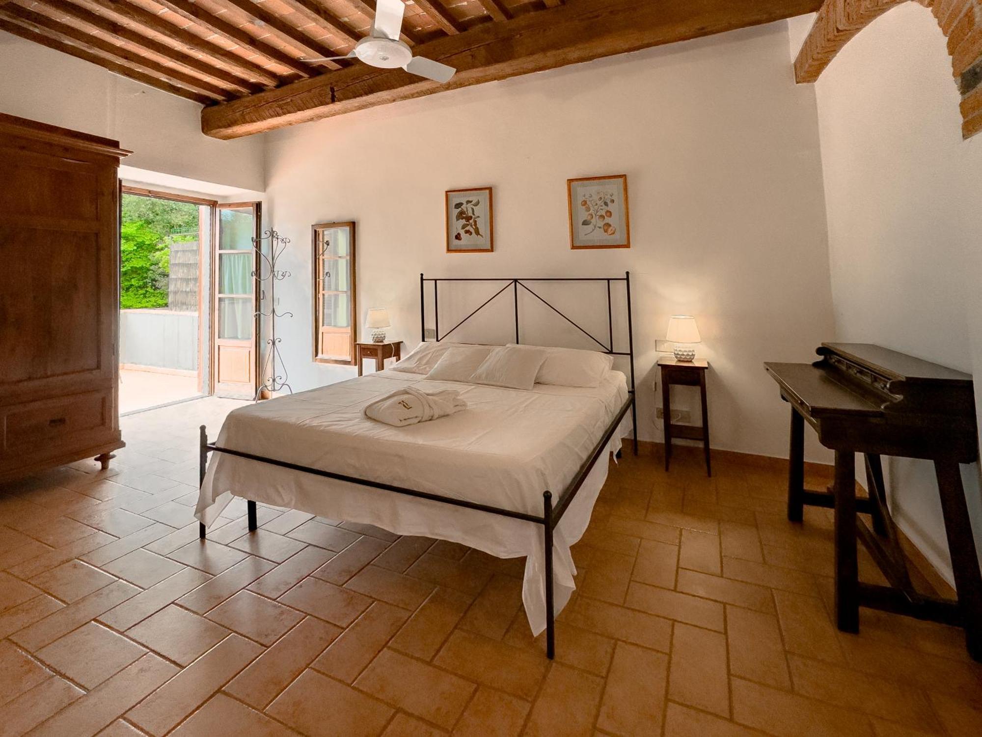 La Ferriera Exclusive Resort - Pool & Waterfall Loro Ciuffenna Exterior foto