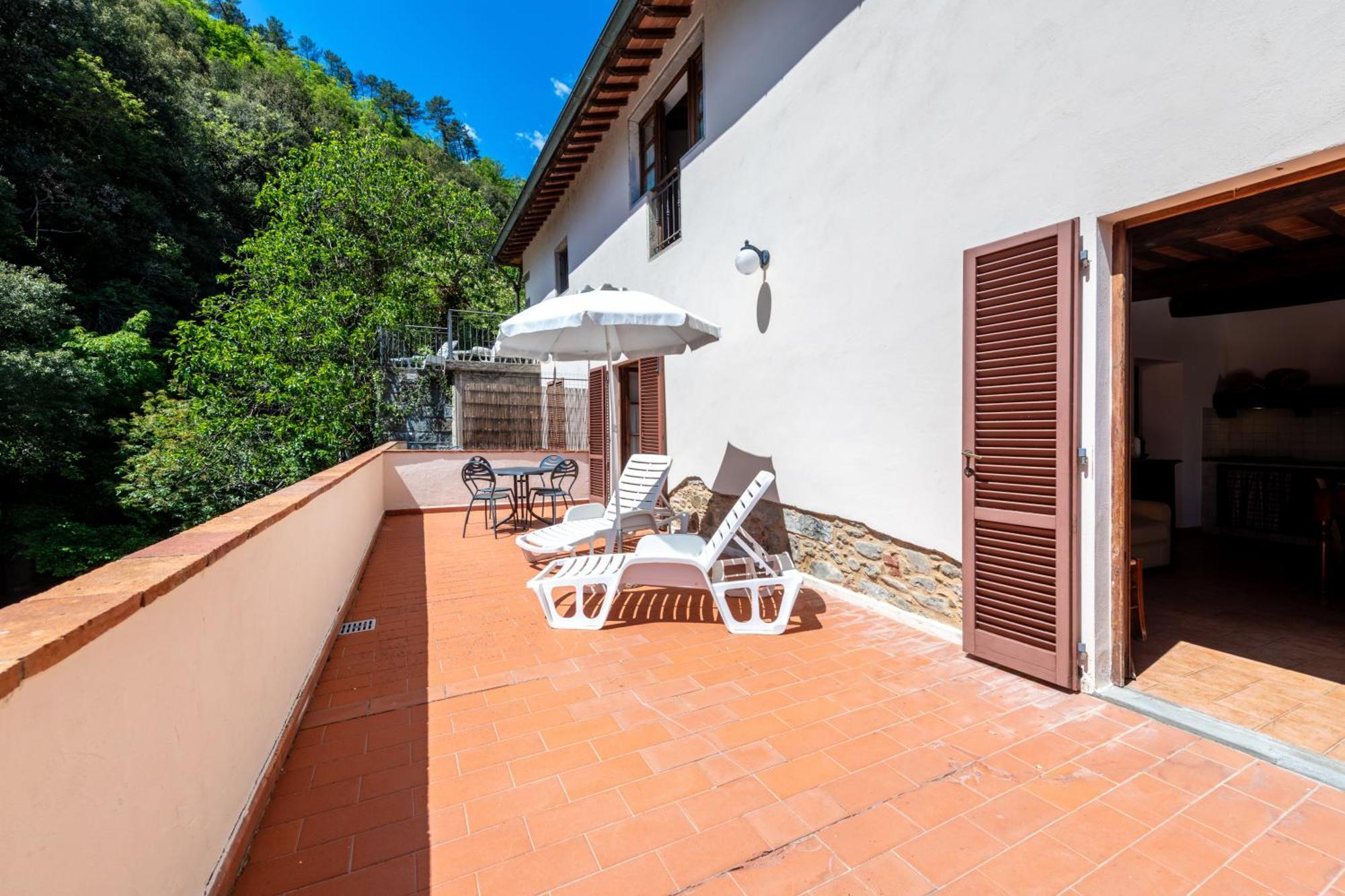 La Ferriera Exclusive Resort - Pool & Waterfall Loro Ciuffenna Exterior foto