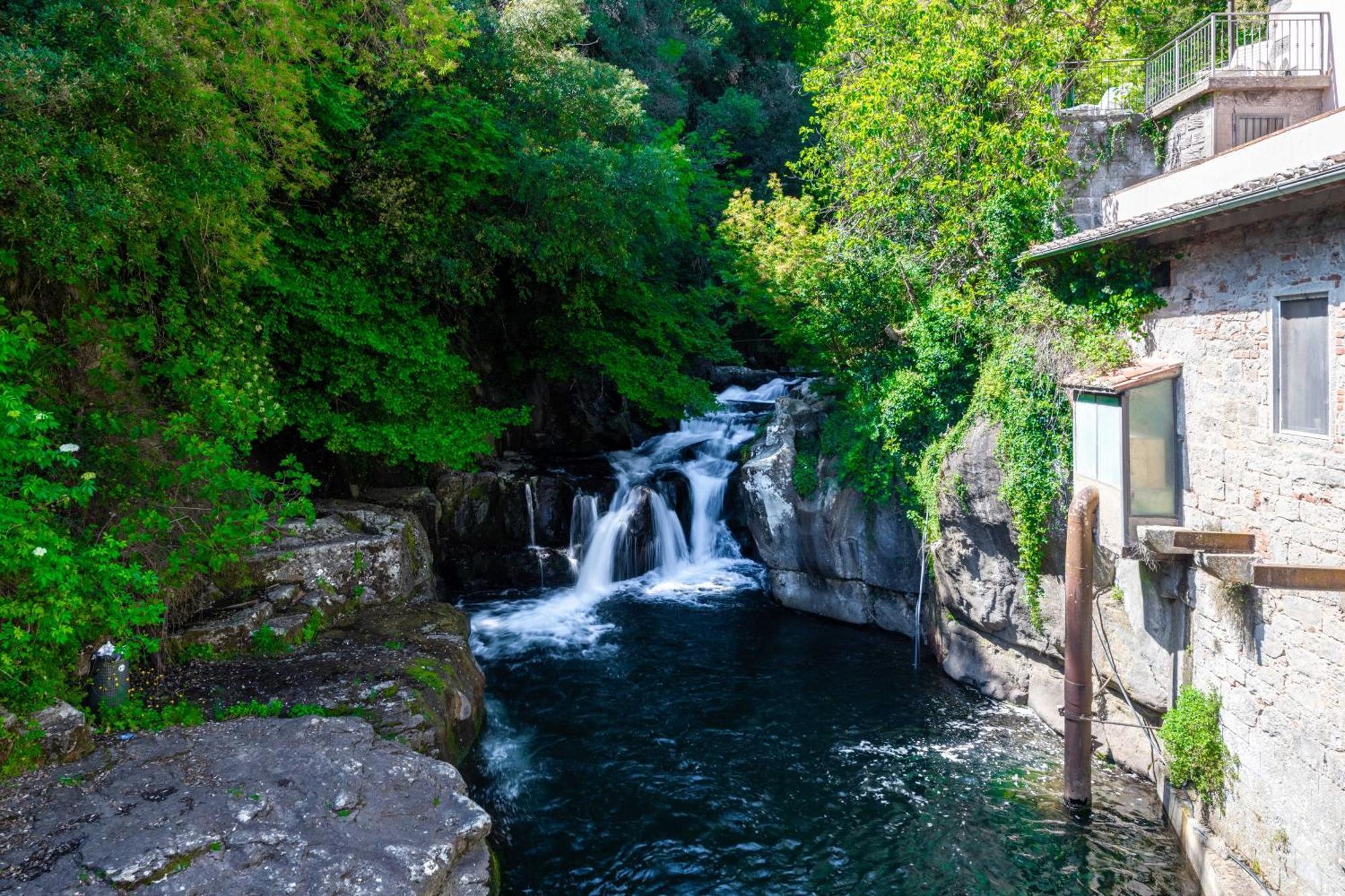 La Ferriera Exclusive Resort - Pool & Waterfall Loro Ciuffenna Exterior foto