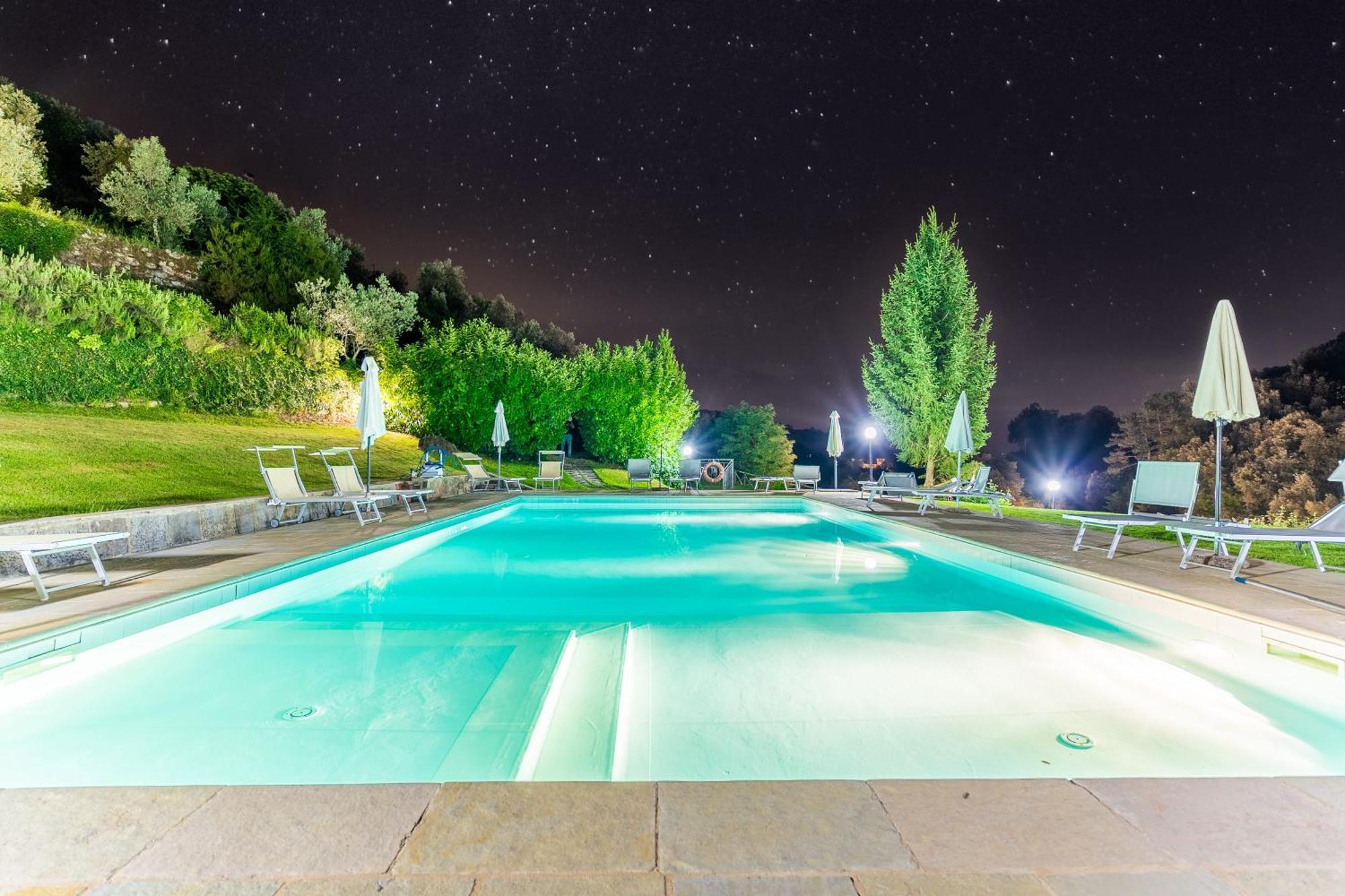 La Ferriera Exclusive Resort - Pool & Waterfall Loro Ciuffenna Exterior foto